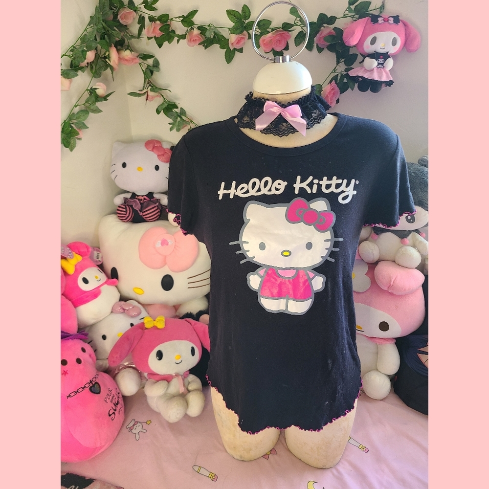 Hello Kitty classtic ruffle T-shirt